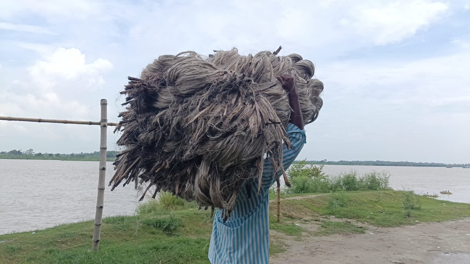 Jute googly